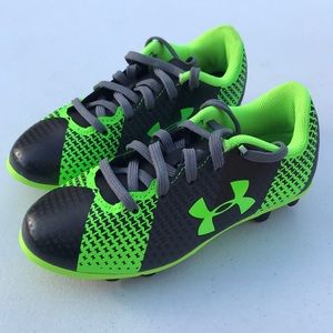 Under Armour size 3Y CF Force JR cleats NWB